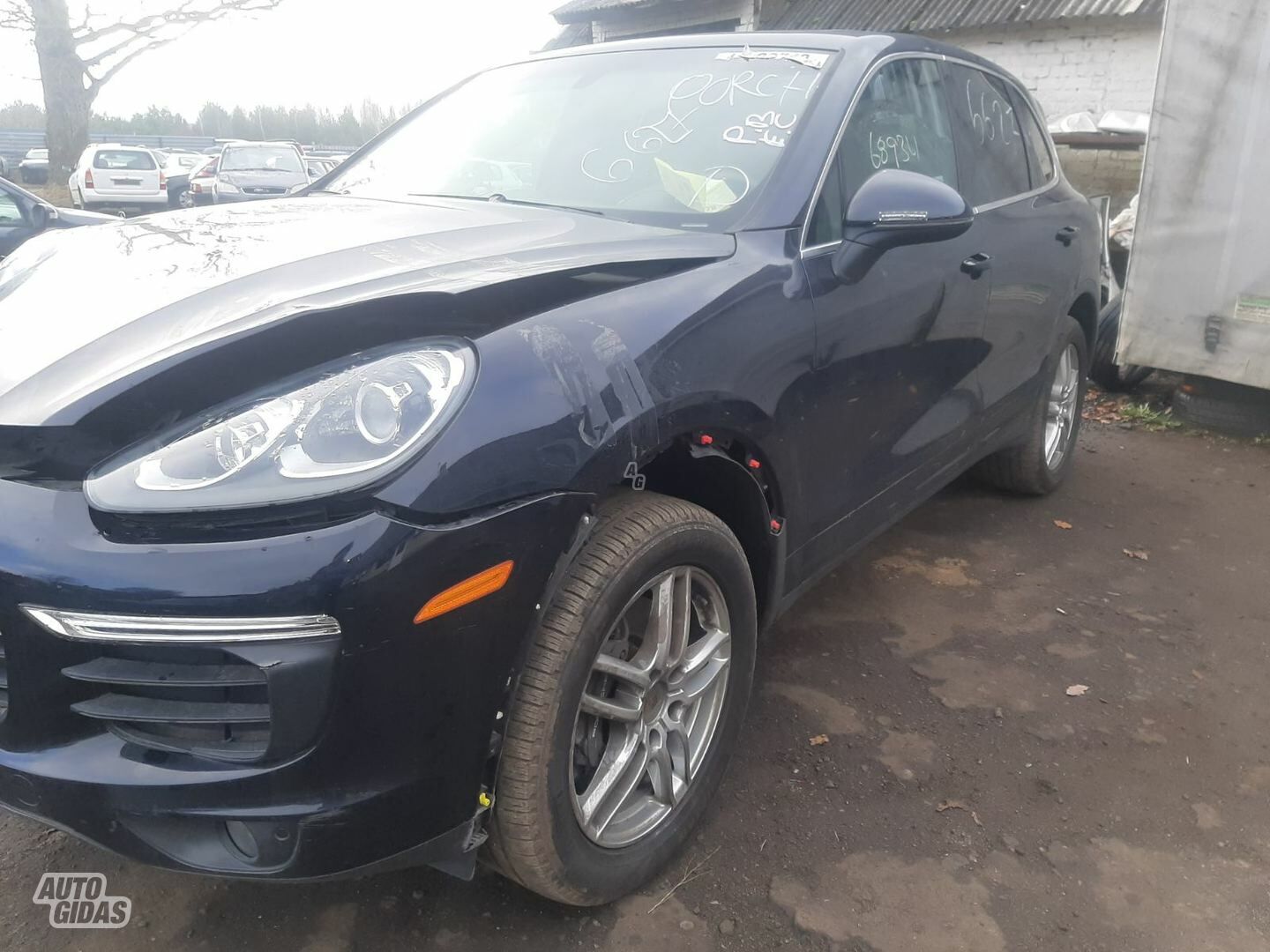 Porsche Cayenne 2016 m dalys