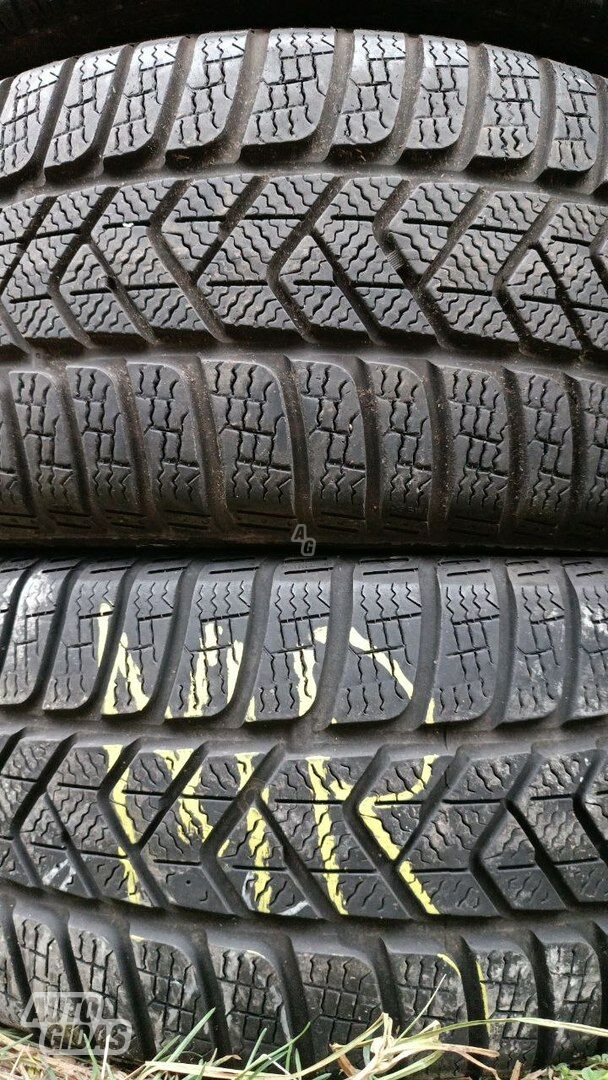 Pirelli Sotto Zero 3  R18 winter tyres passanger car