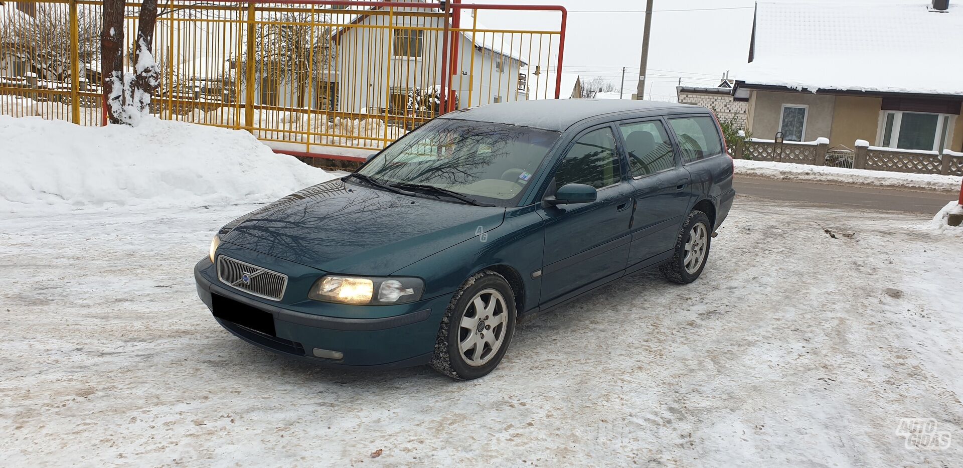 Volvo V70 II 2003 m dalys