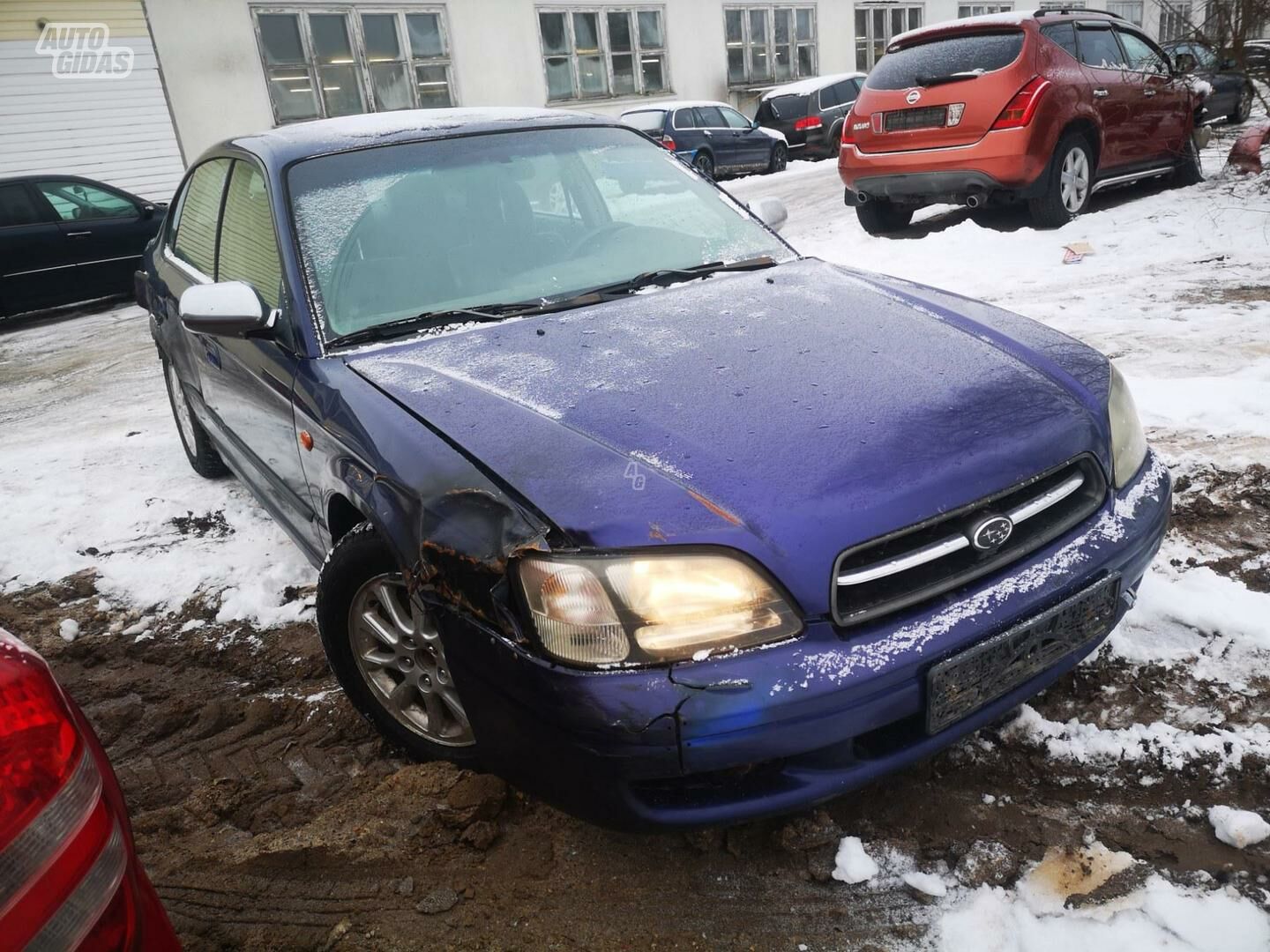 Subaru Legacy 2000 г запчясти