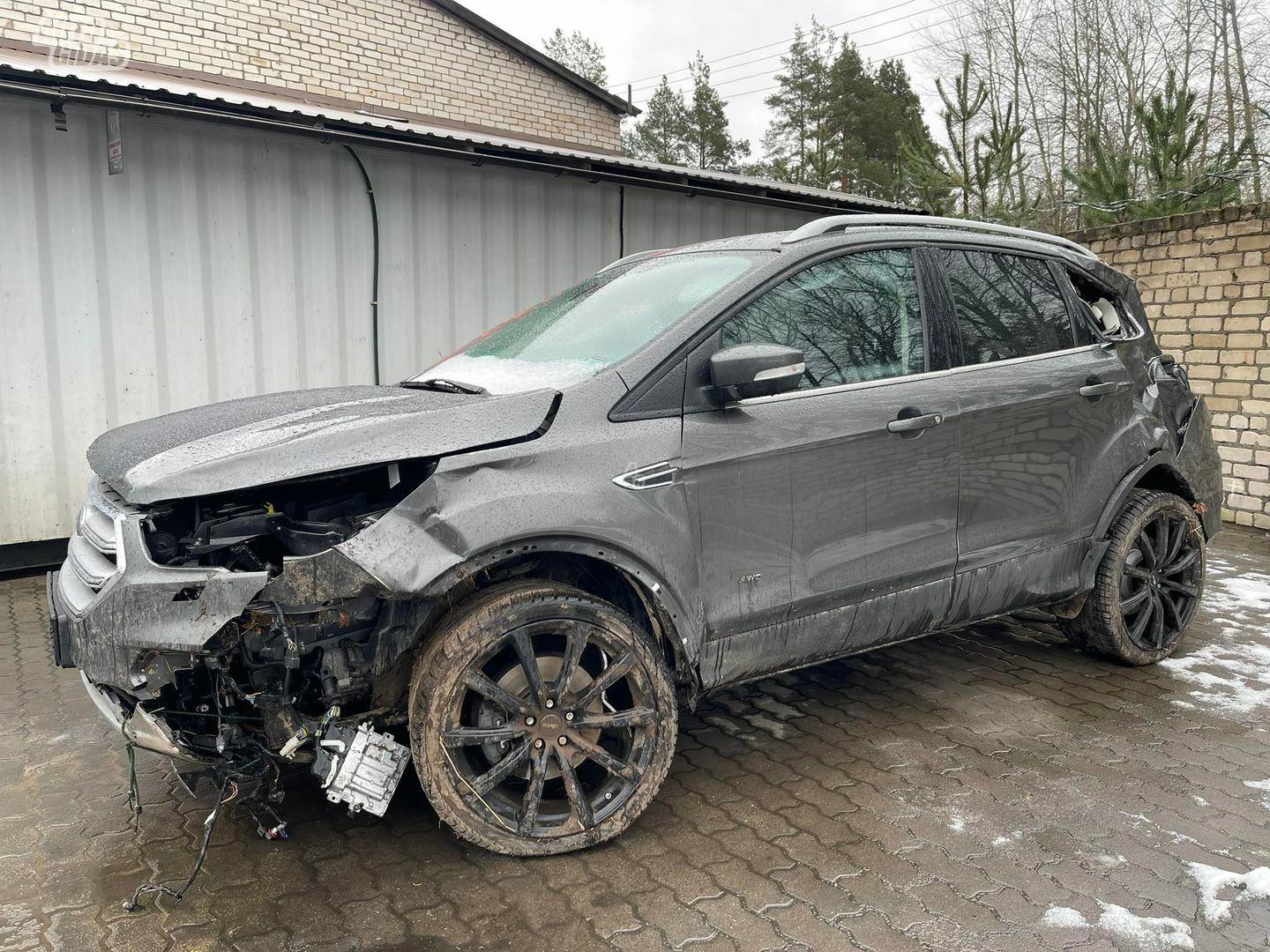 Ford Kuga f 2017 y parts