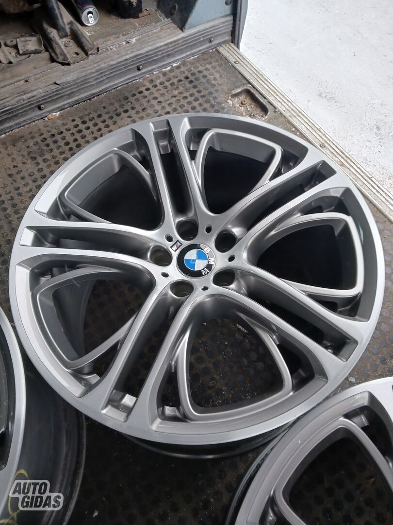 BMW X5M R21 lengvojo lydinio ratlankiai