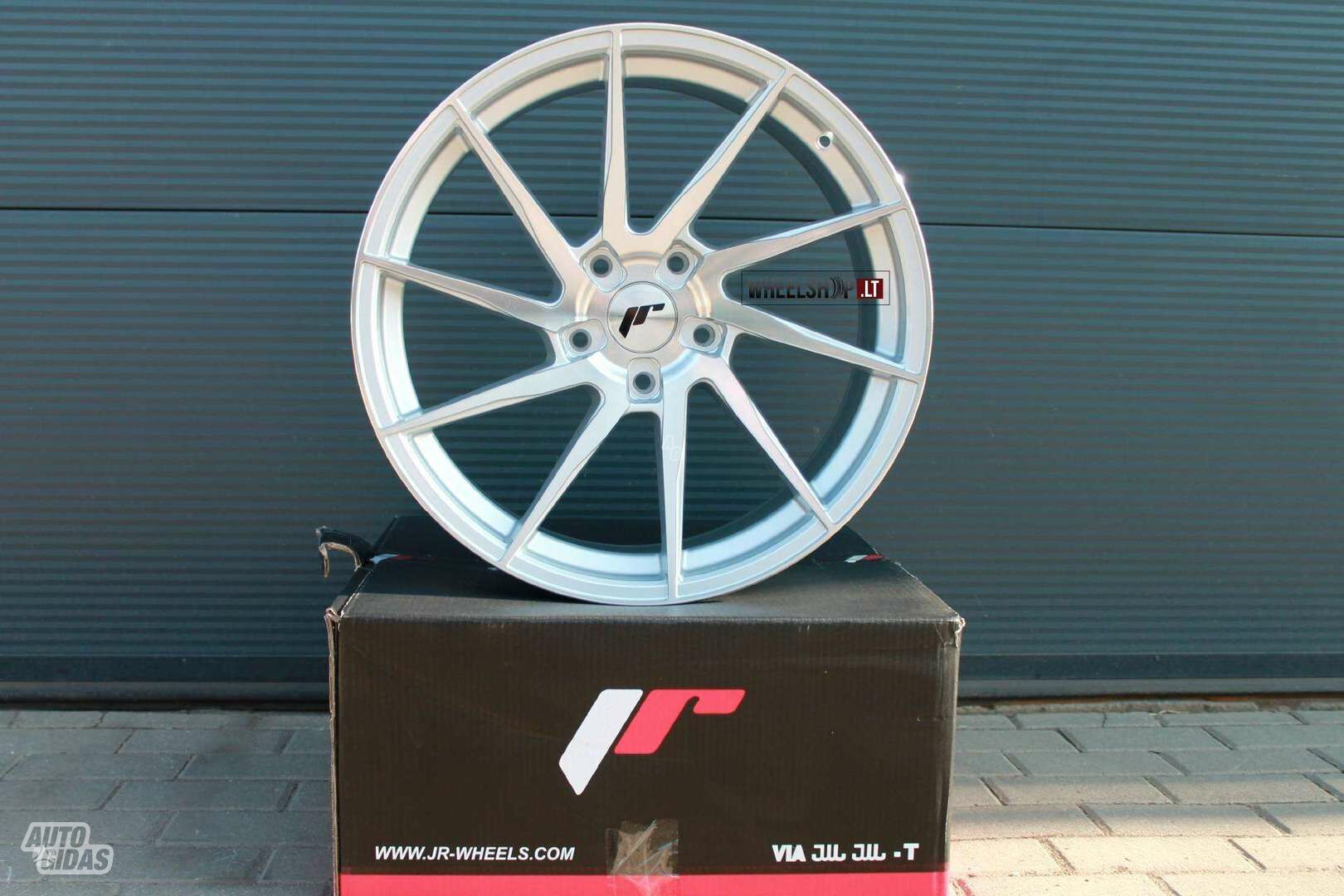 JR36 Silver rims