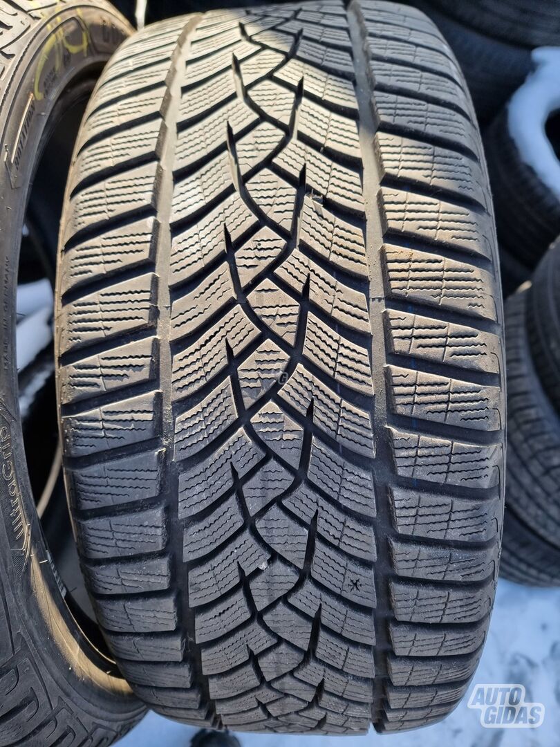 Goodyear Ultra grip R19 winter tyres passanger car