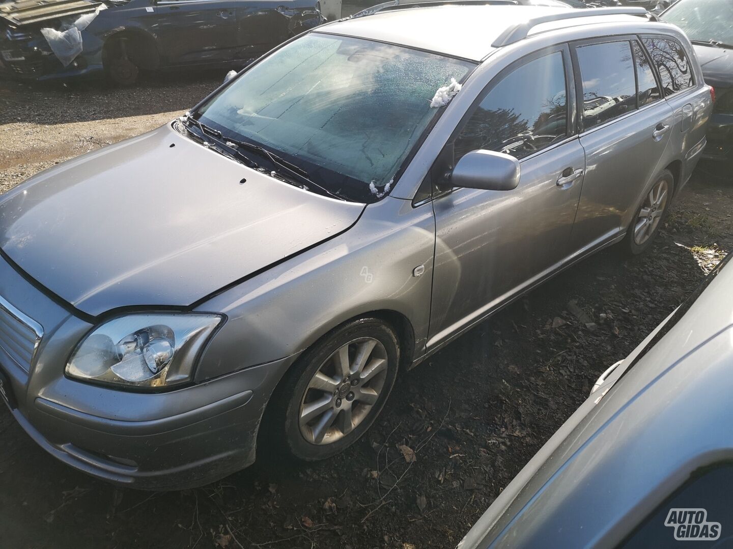 Toyota Avensis 2004 y parts