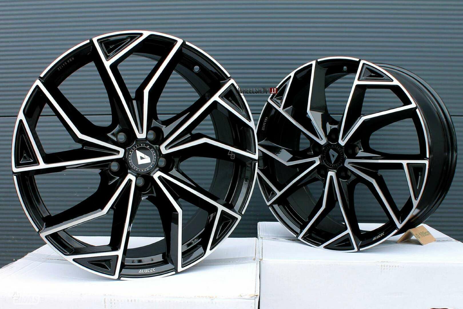 ADX.02 Diamond-Black Polished rims