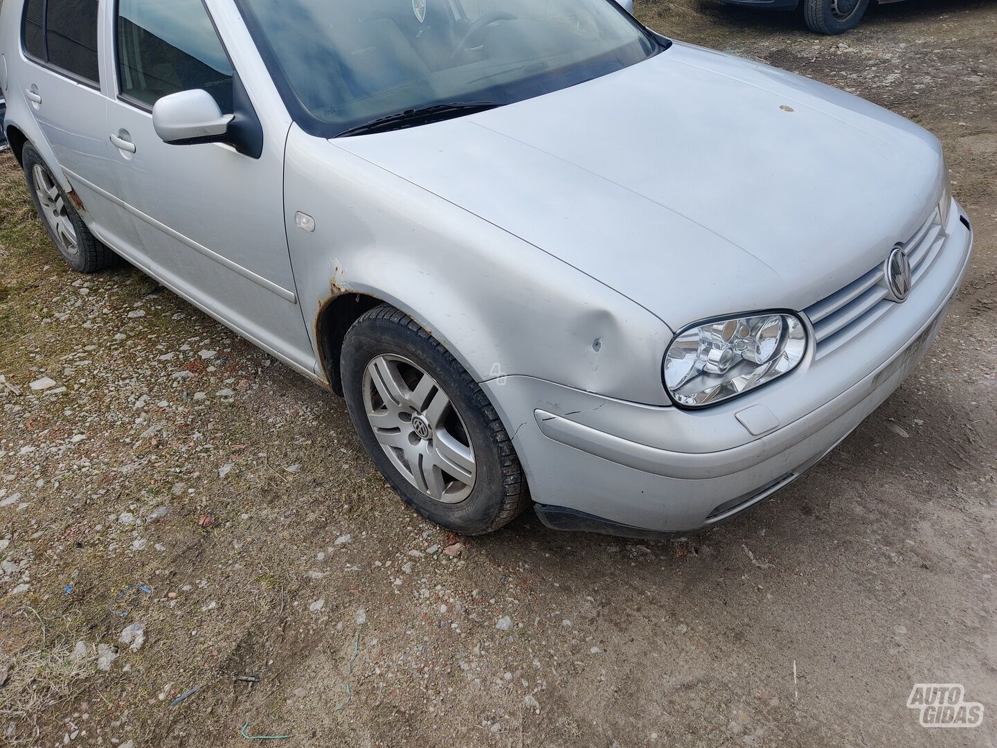 Volkswagen Golf 2000 m dalys