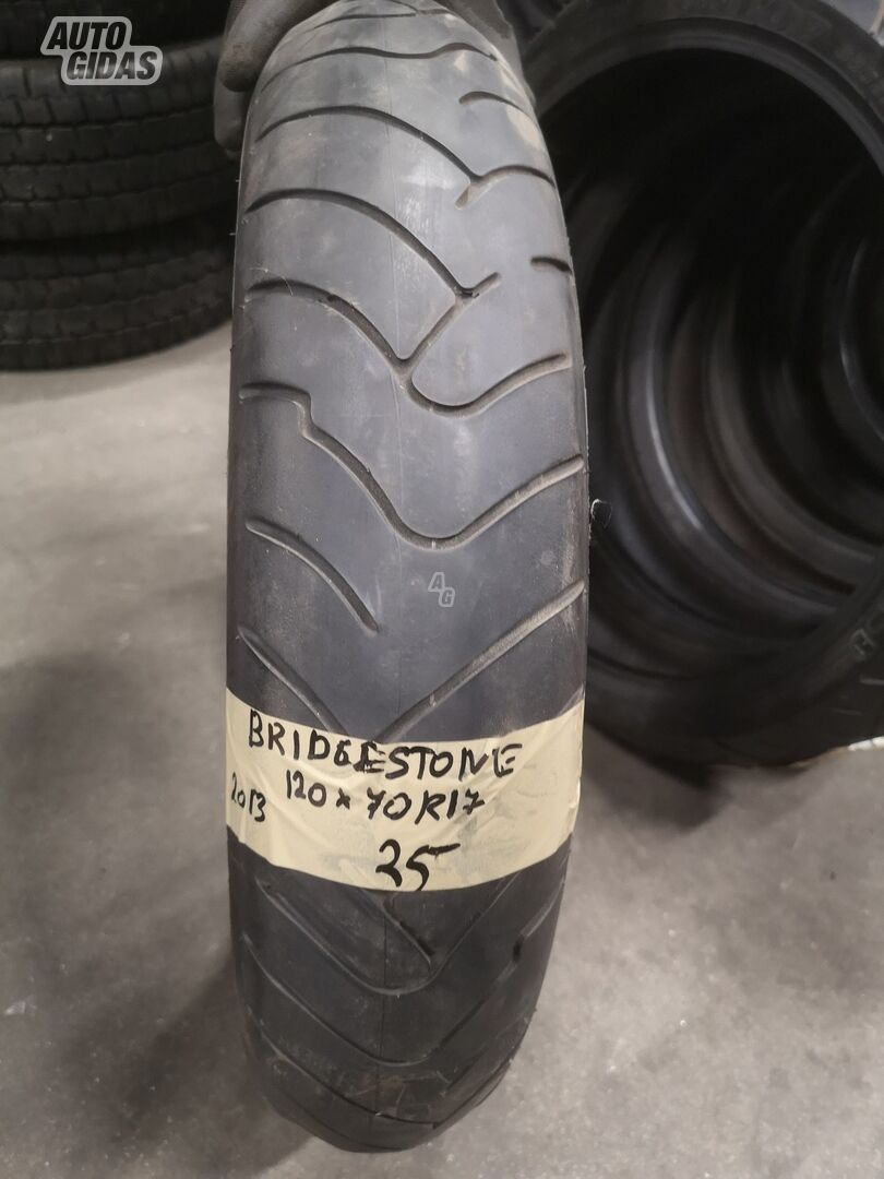Bridgestone R17 летние шины для мотоциклов