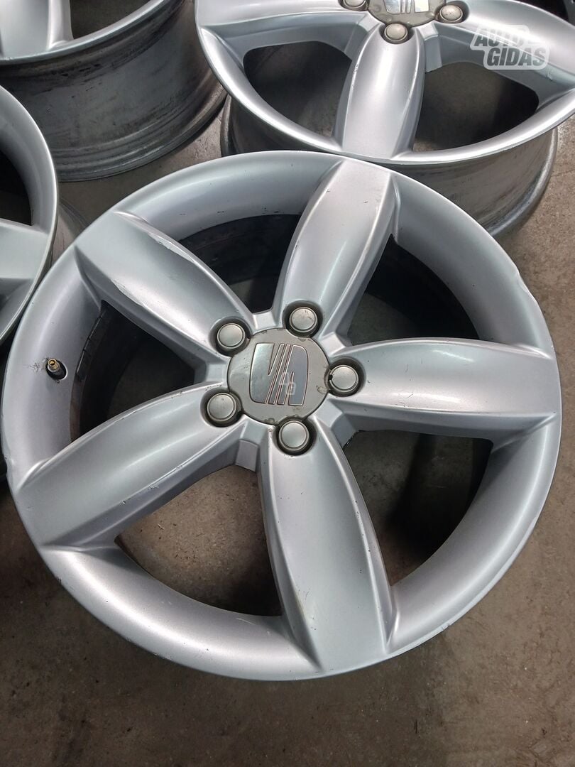 Seat R17 light alloy rims