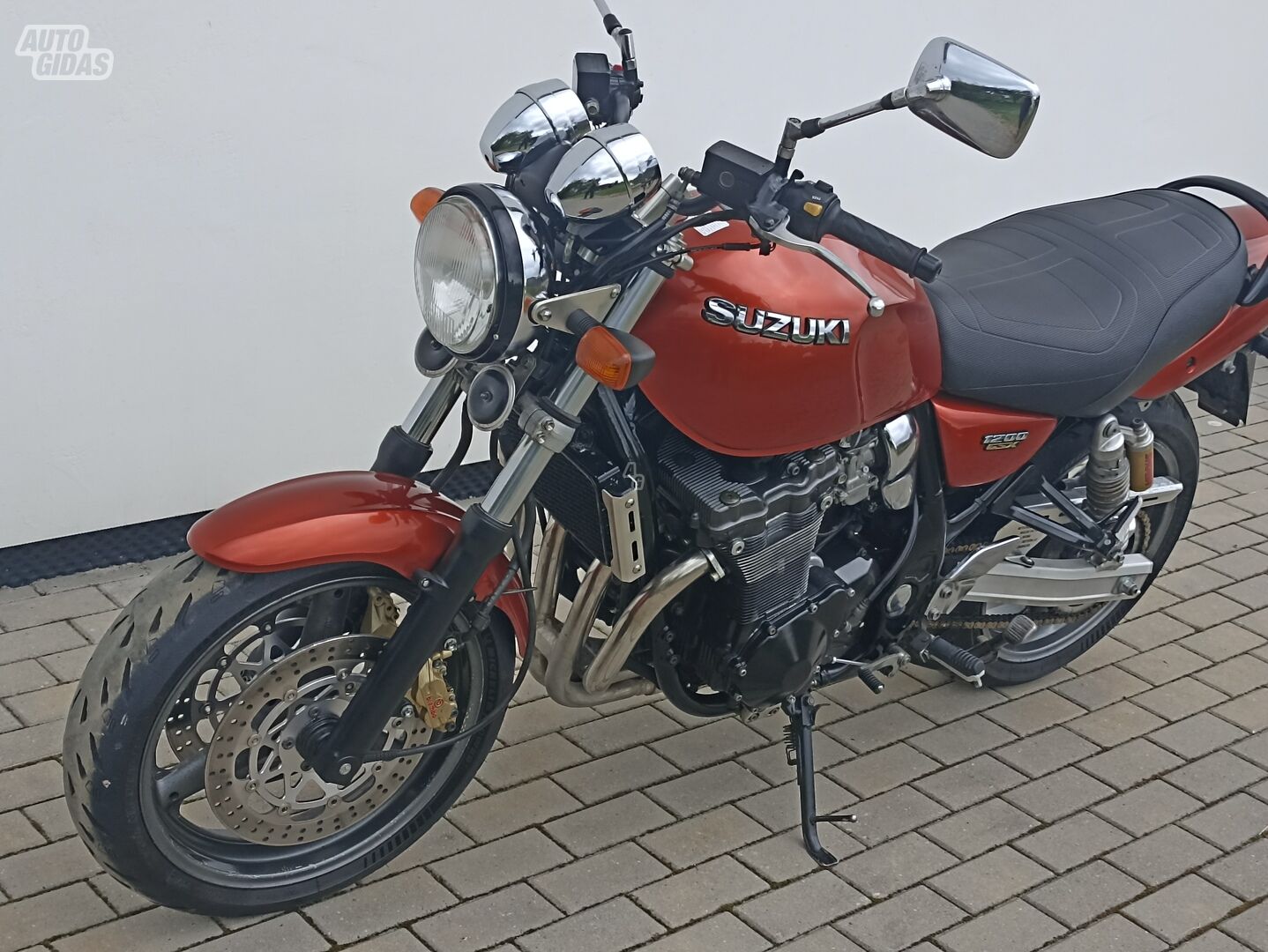 Suzuki GSX 2001 y Classical / Streetbike motorcycle
