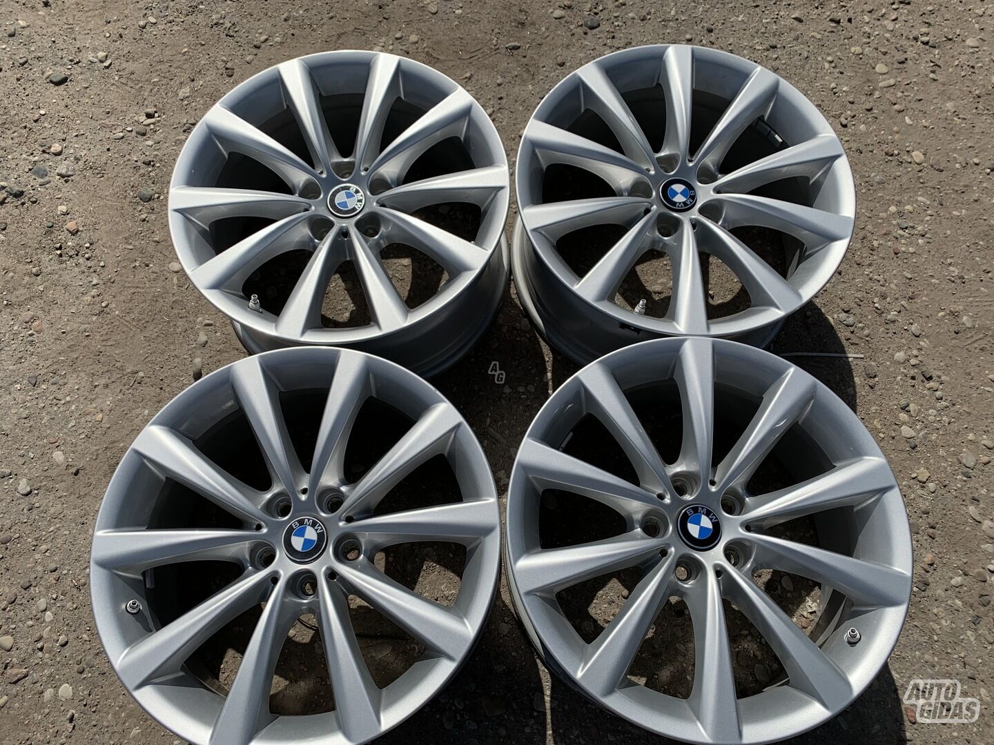 BMW R18 lengvojo lydinio ratlankiai