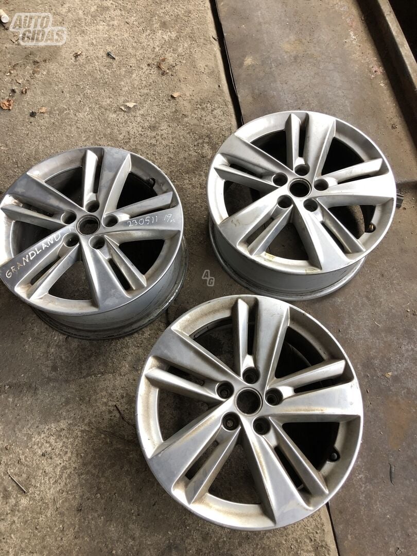 Light alloy R17 rims