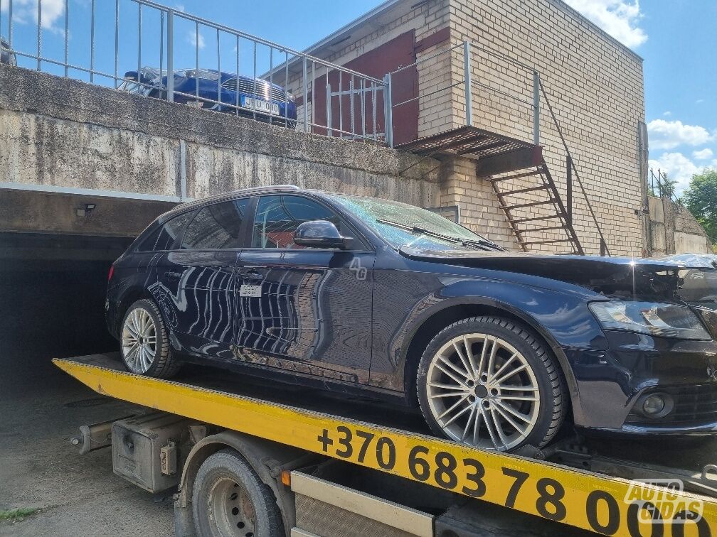 Audi A4 B8 2009 y parts