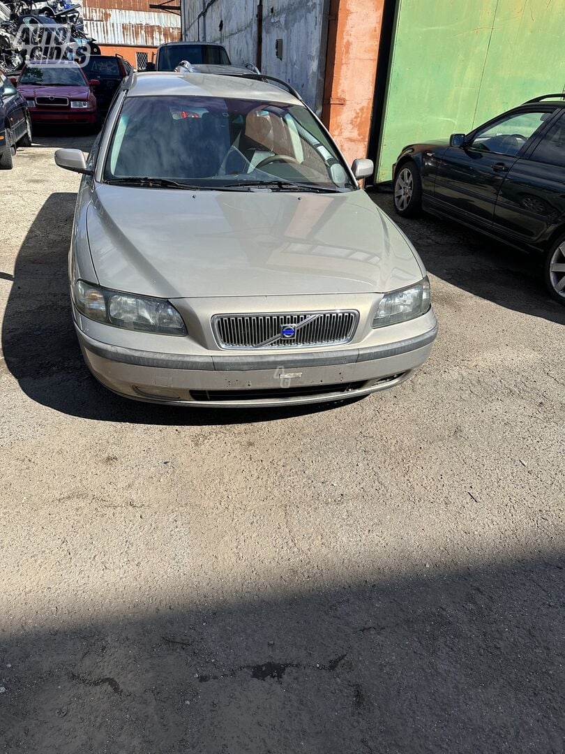 Volvo V70 2003 г запчясти