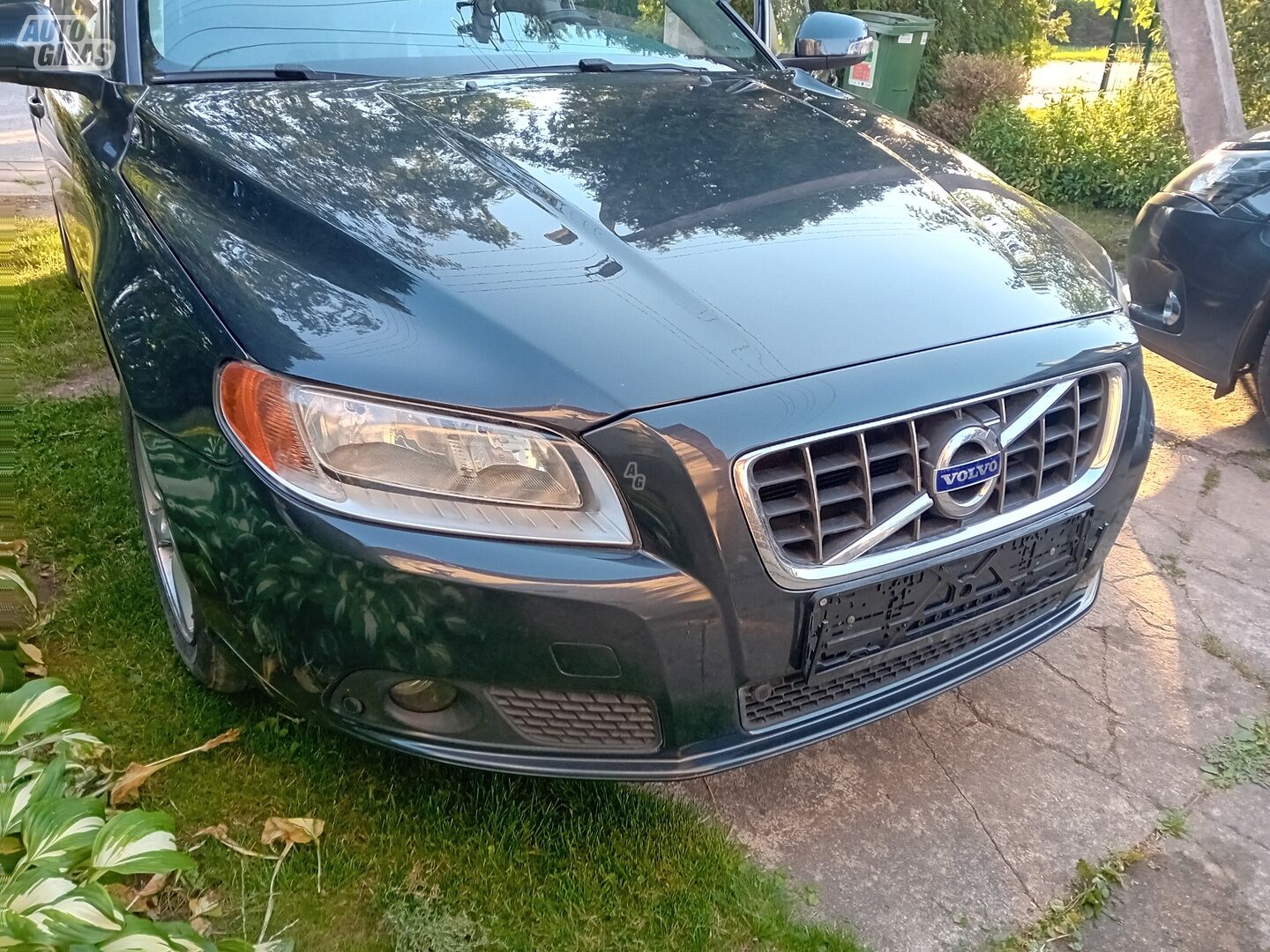 Volvo V70 2010 y Wagon