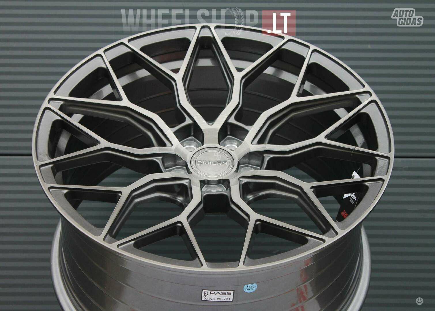 RF108 Carbon Grigio rims