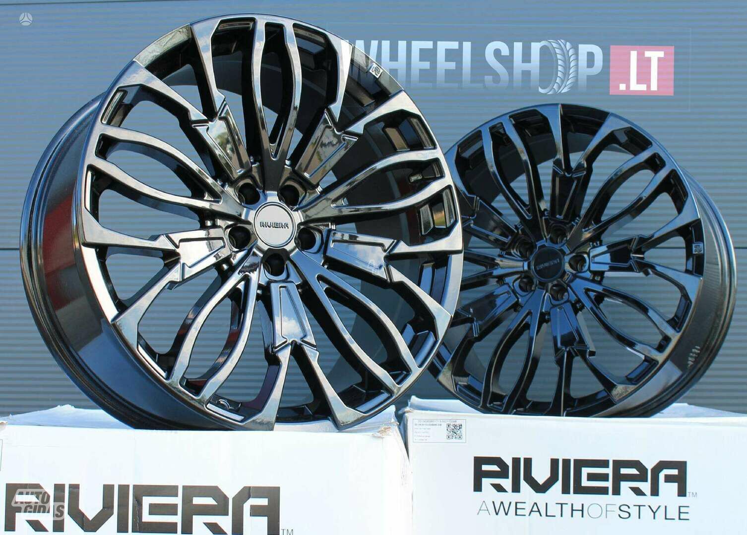 RV134 Gloss Black rims