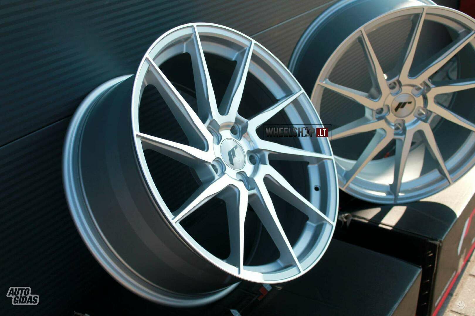 JR36 Silver rims