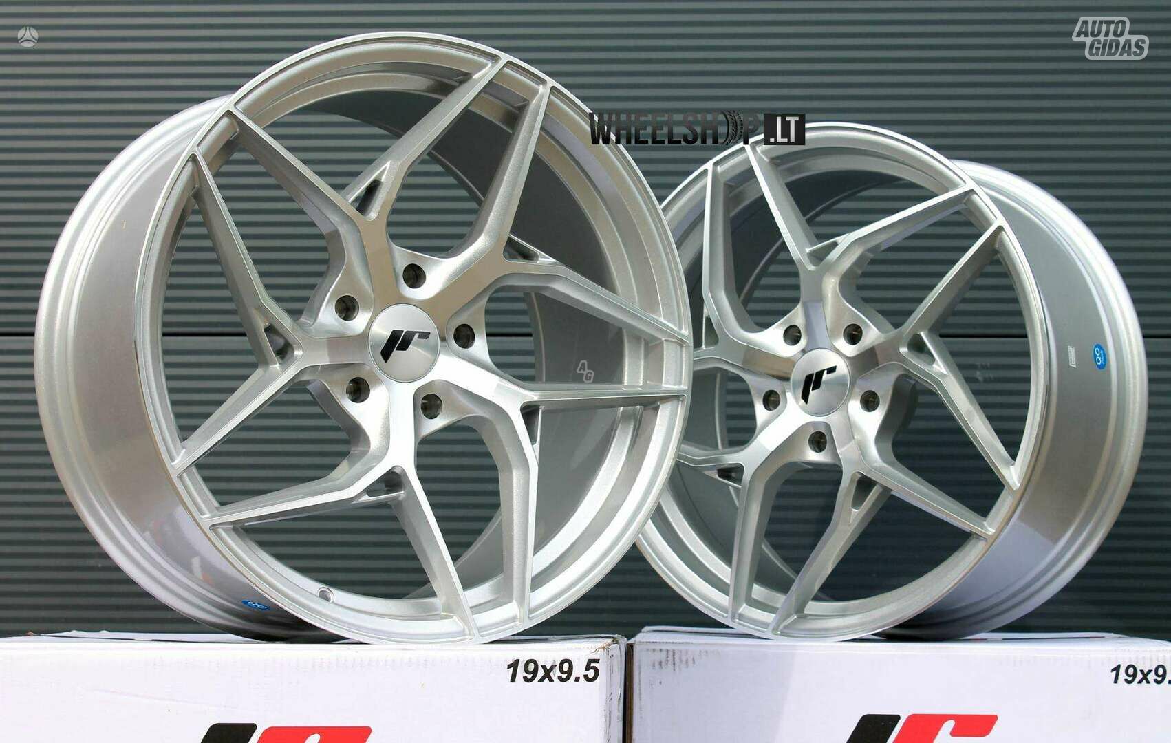 JR35 Silver rims