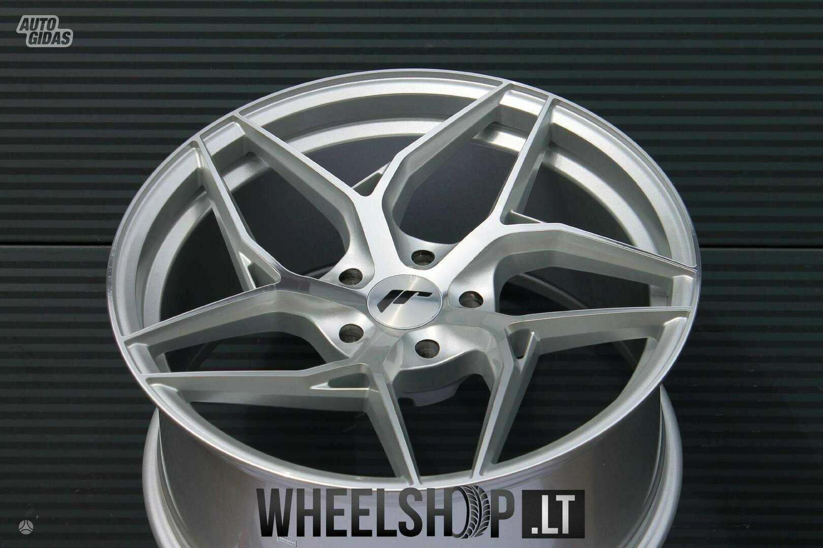 JR35 Silver rims