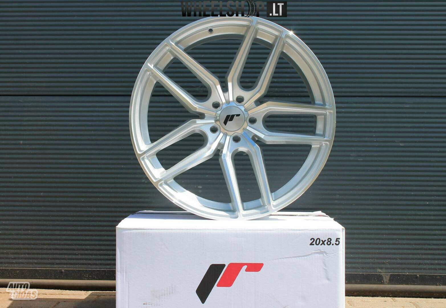 JR25 Silver rims