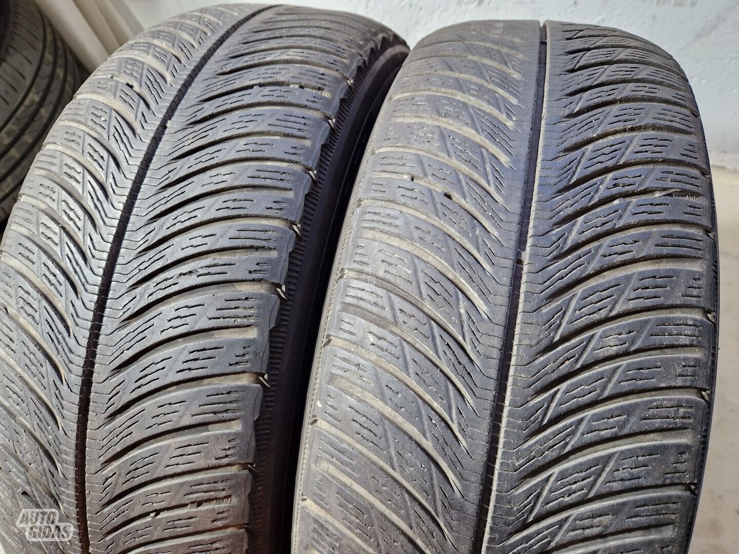 Michelin 4-5mm, 2019m R17 žieminės padangos lengviesiems