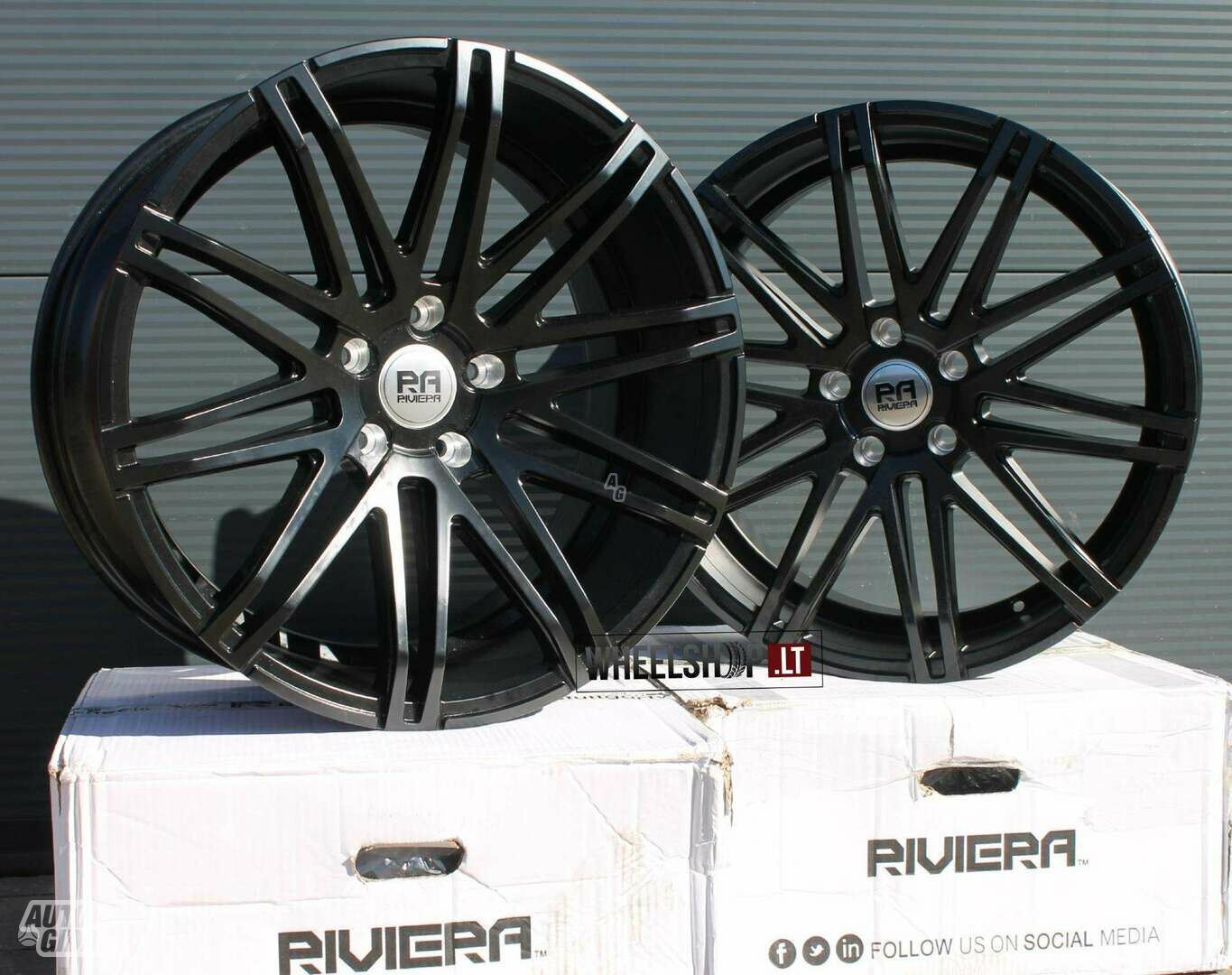 RV120 Matt Black rims