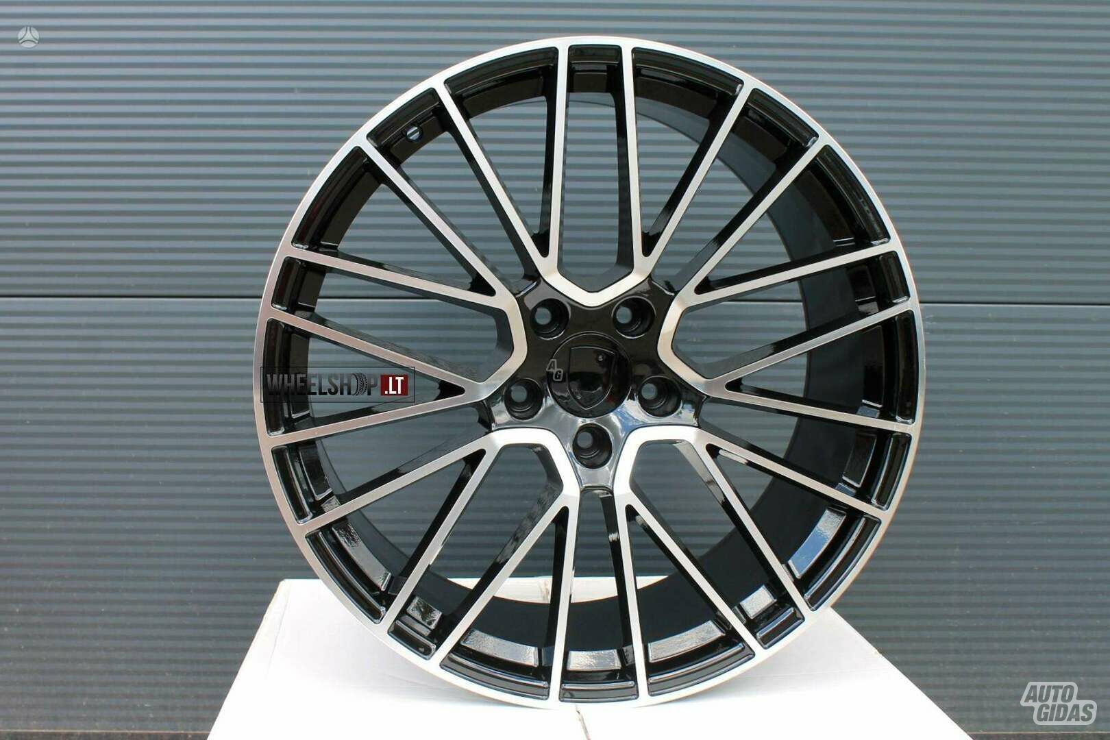 Levante Black Polished rims