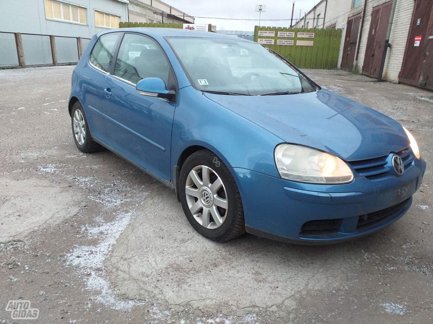 Volkswagen Golf V 2003 г запчясти