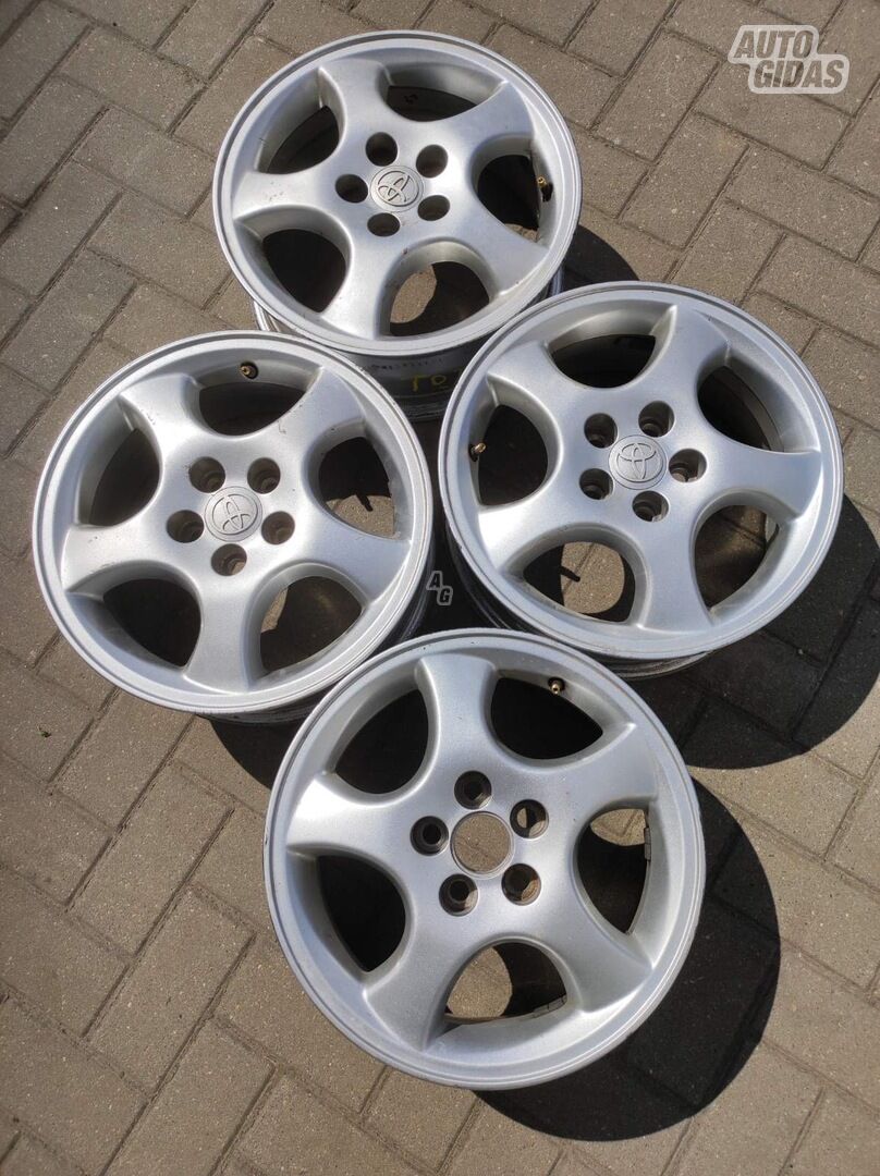 Toyota VW Ibiza light alloy R15 rims