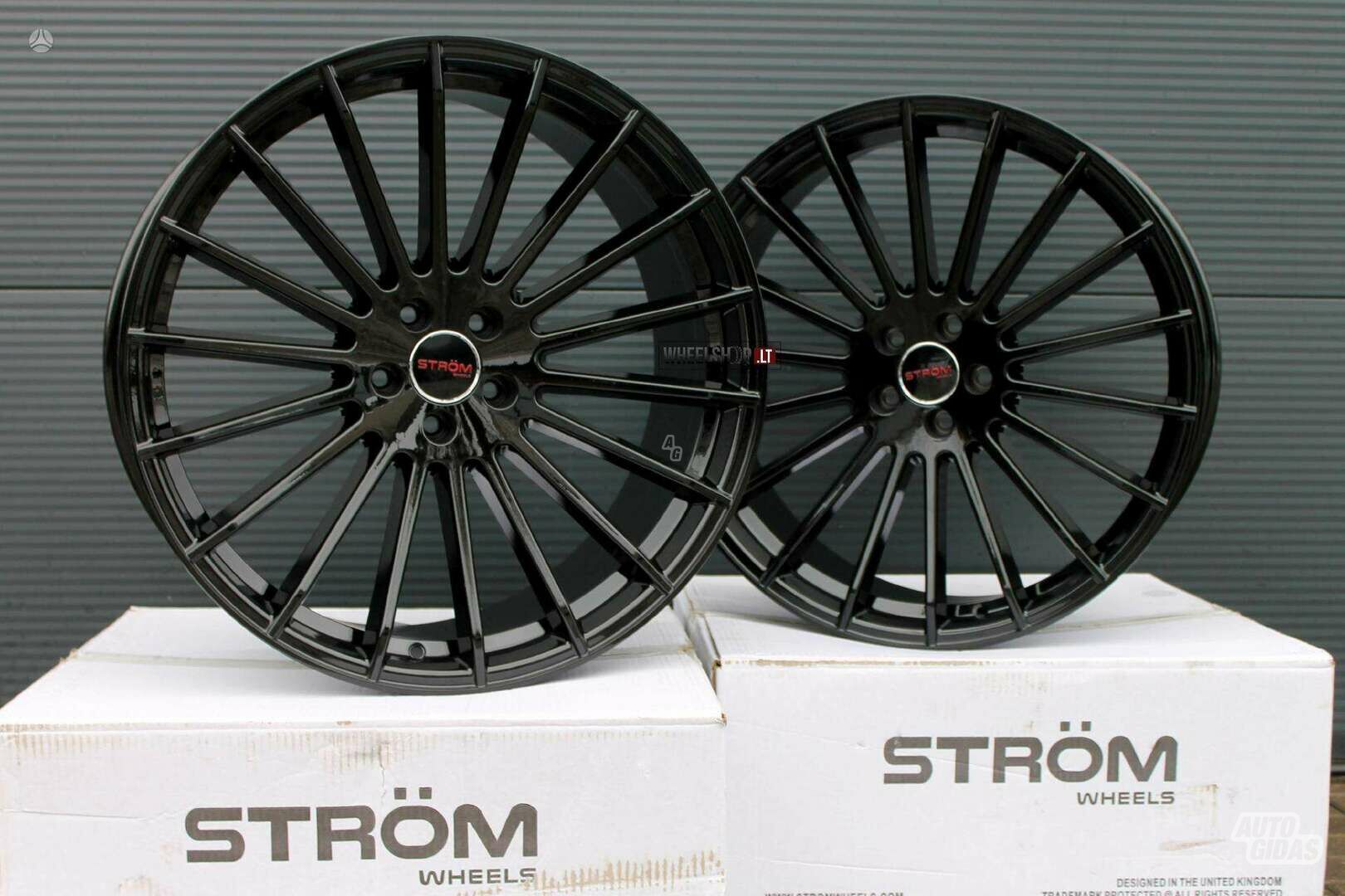 STR4 Gloss Black ratlankiai