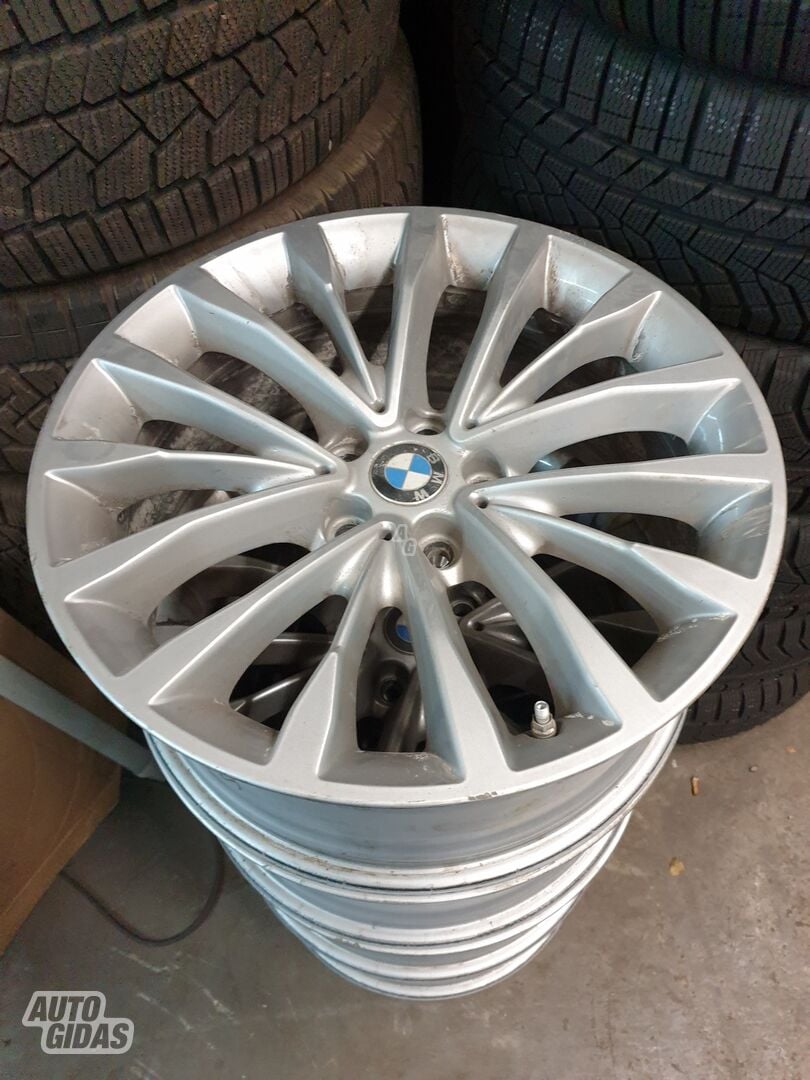 Light alloy R18 rims