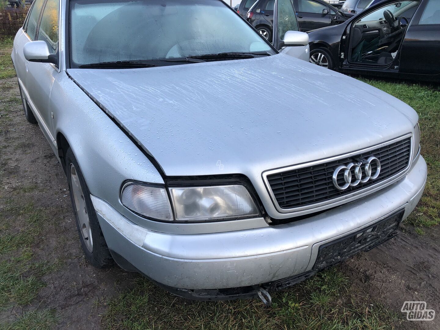 Audi A8 D2 1997 m dalys