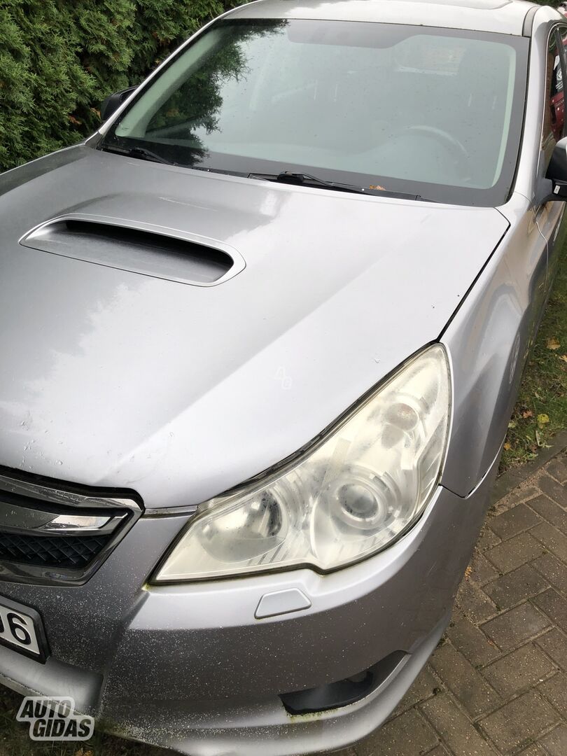 Subaru Legacy 2010 m dalys