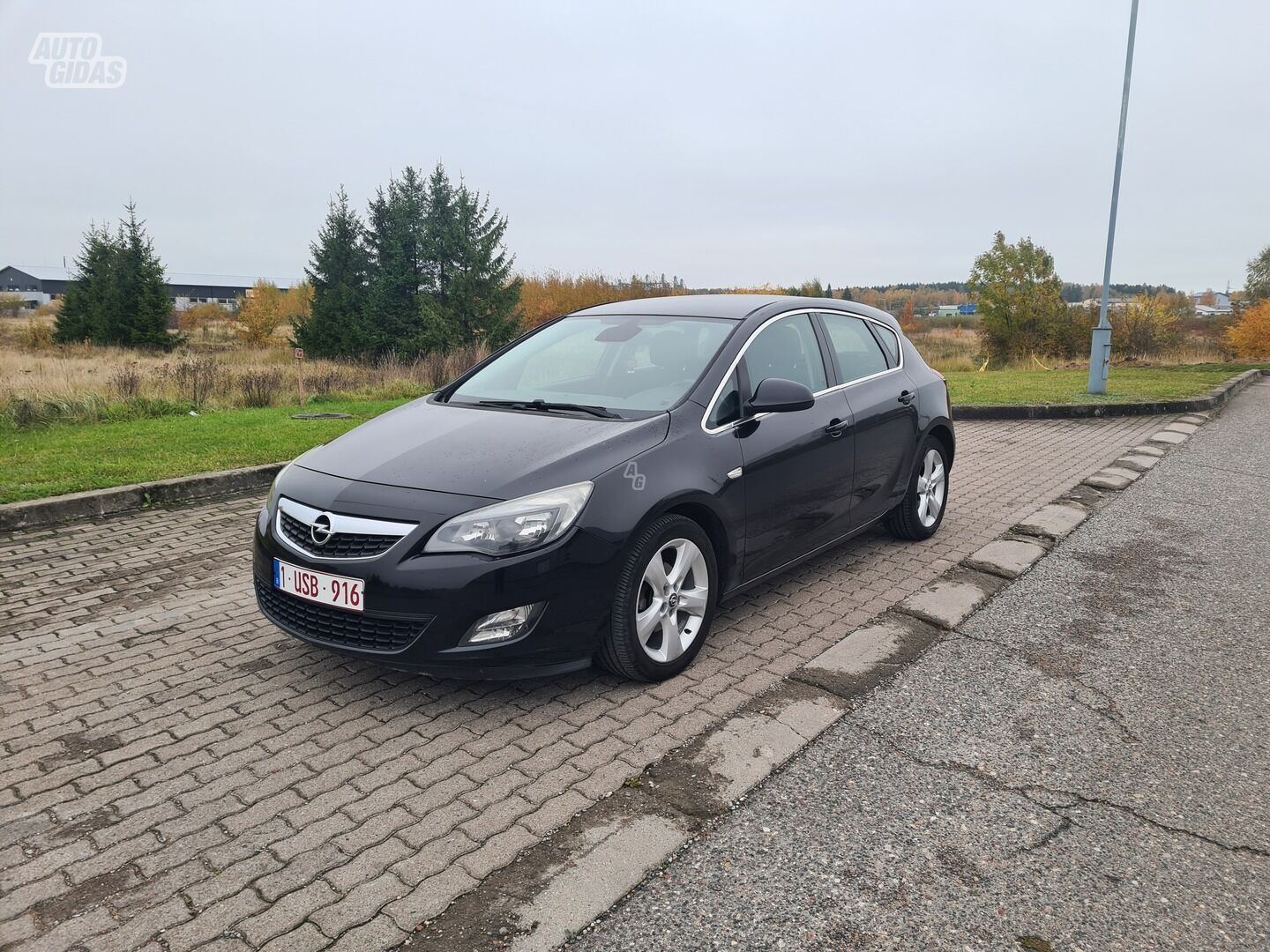 Opel Astra 2011 y Hatchback