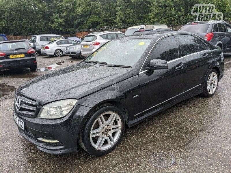 Mercedes-Benz C Klasė 2010 m dalys