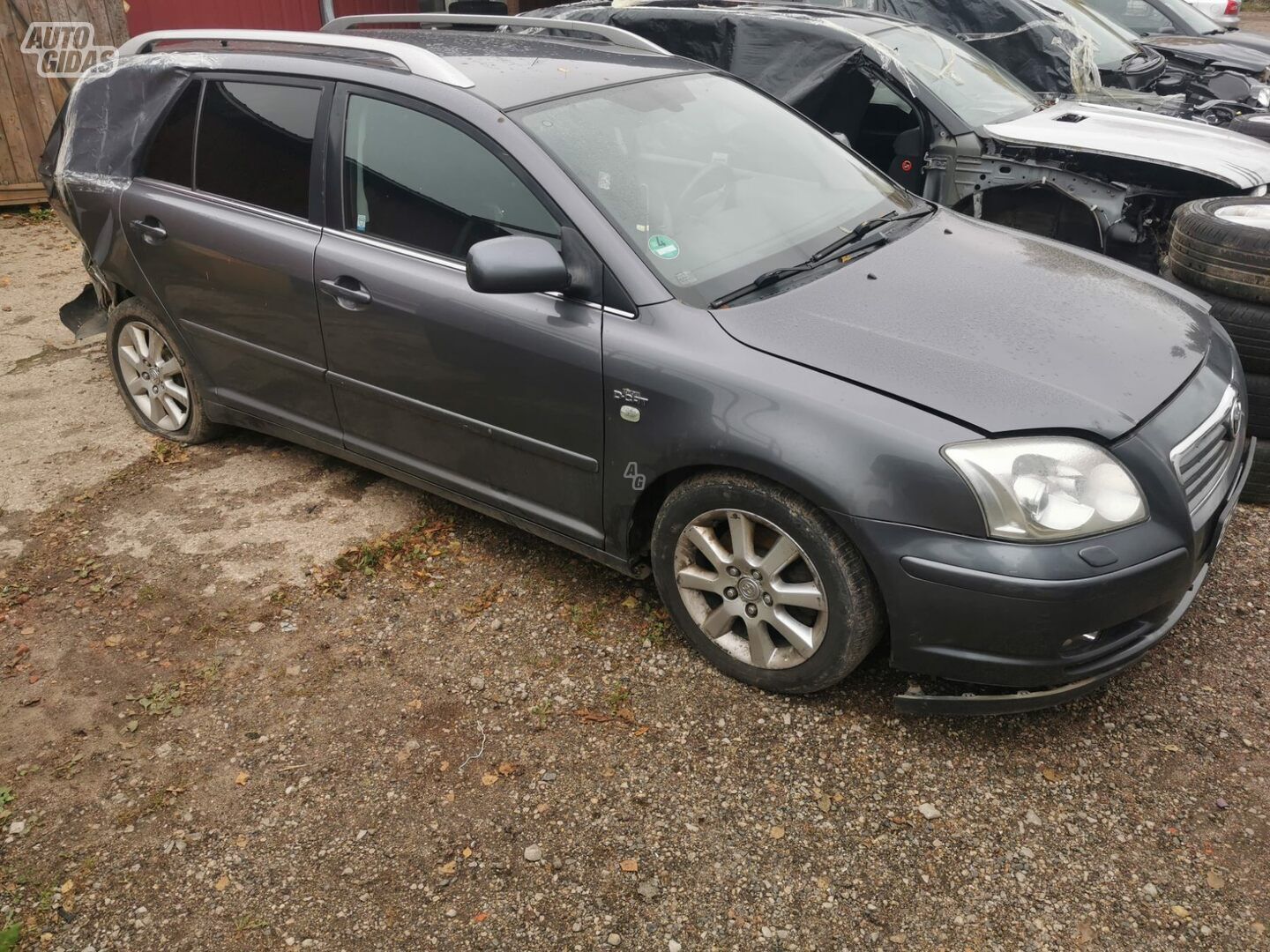 Toyota Avensis 2005 m dalys