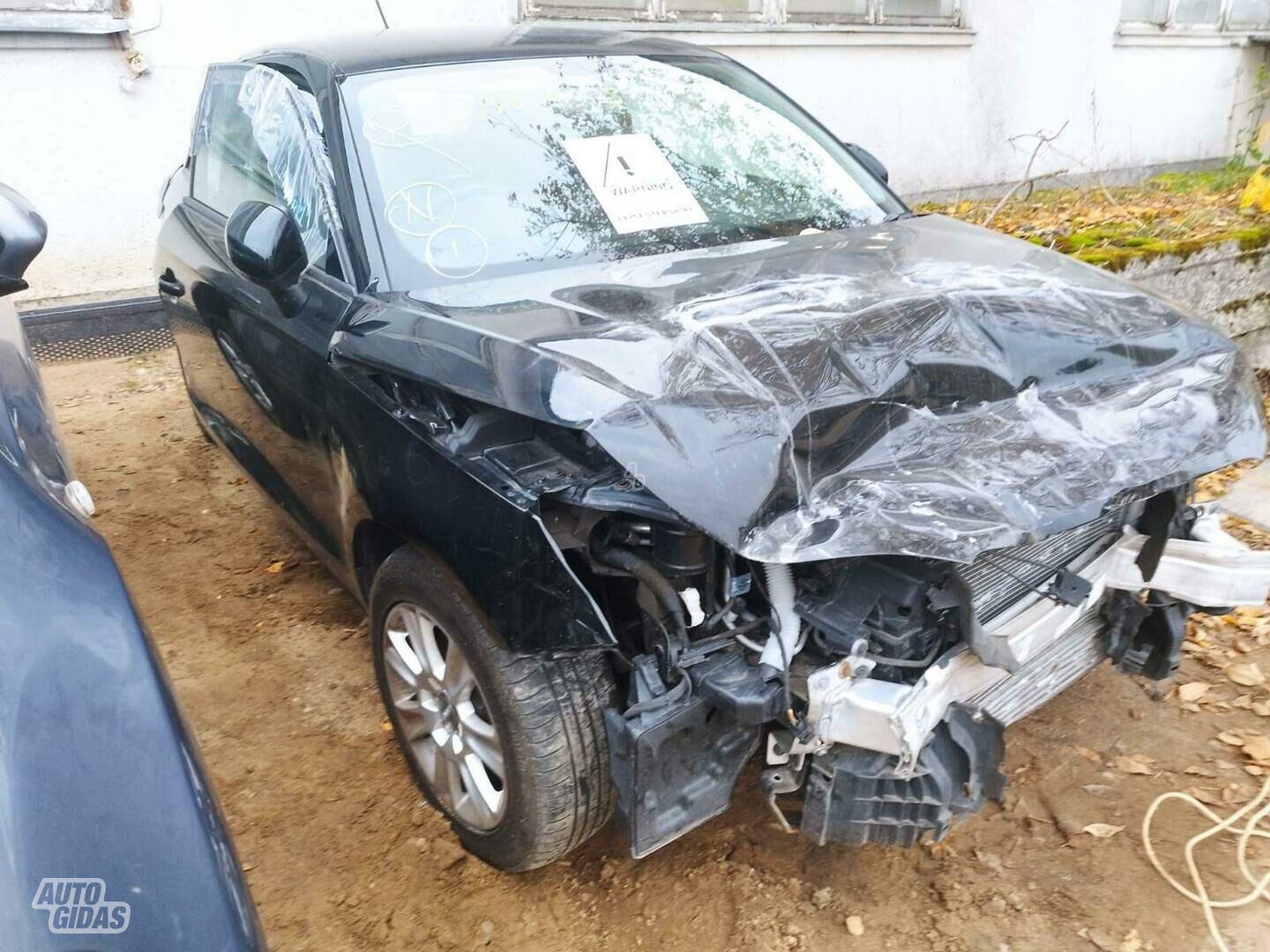 Audi A1 2011 y parts