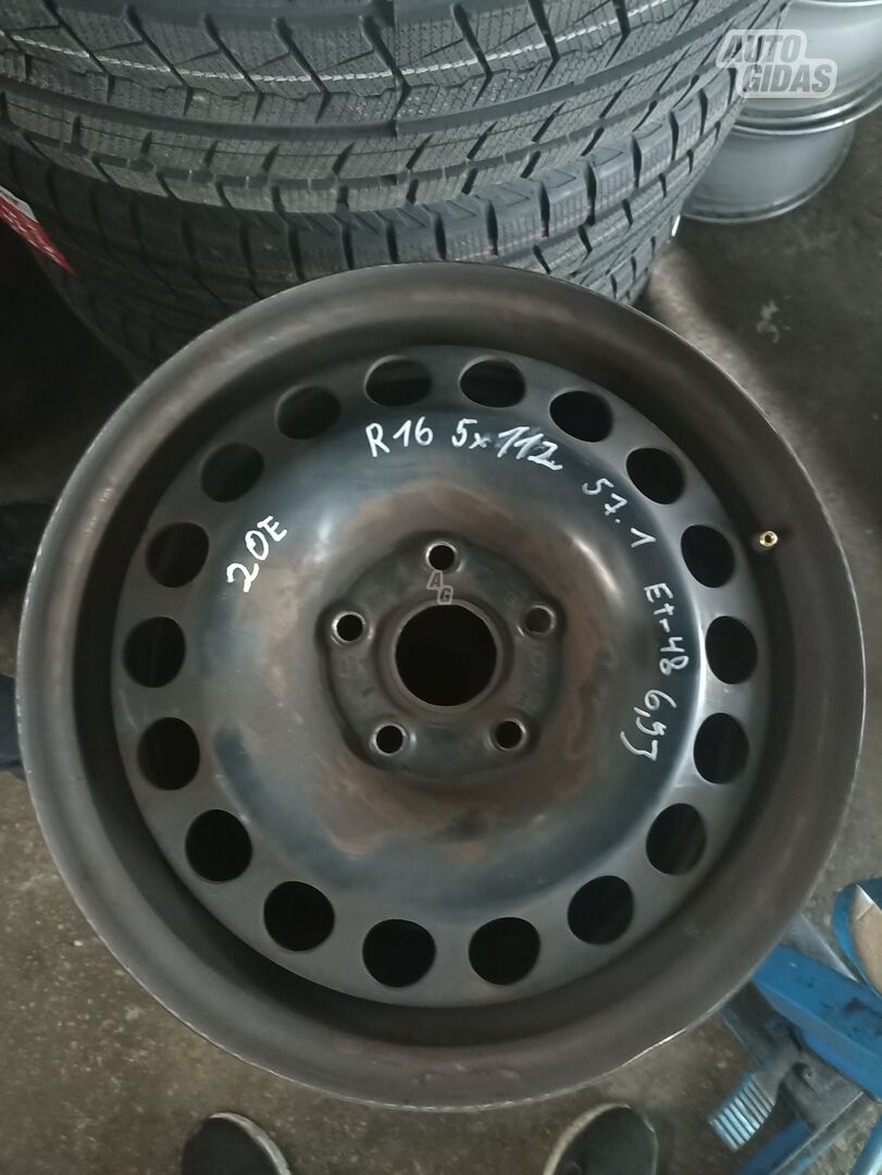 R16 стальные штампованные диски