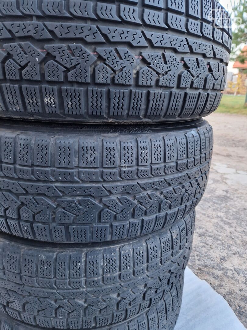 Kumho 6-7mm R18 winter tyres passanger car