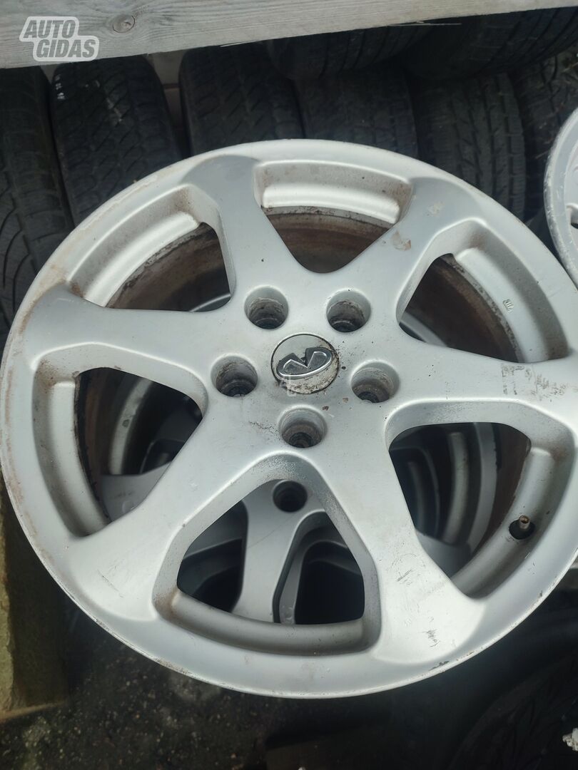 Infiniti G35 R17 light alloy rims