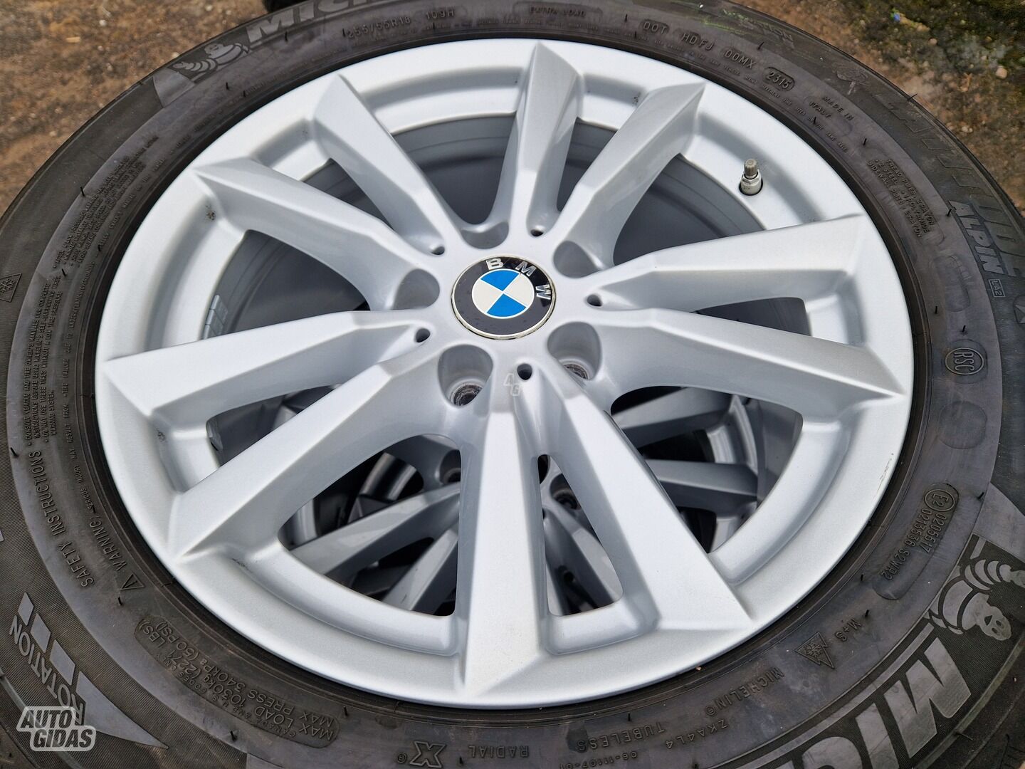 BMW X5 R18 light alloy rims