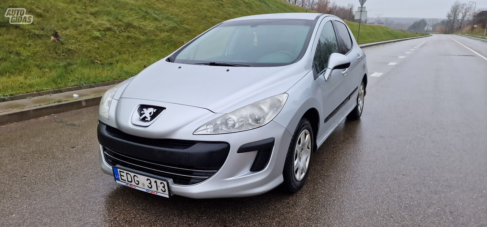 Peugeot 308 2008 г Хэтчбек