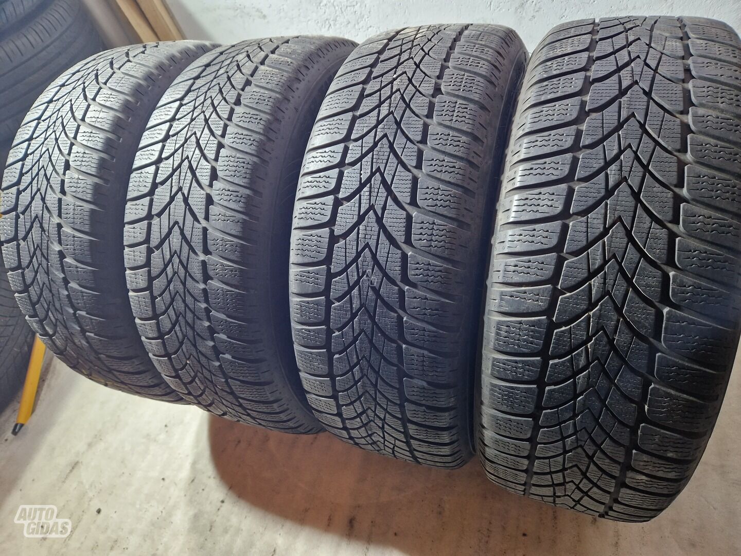 Dunlop 6mm R17 winter tyres passanger car