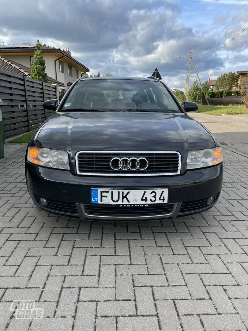 Audi A4 2002 г запчясти