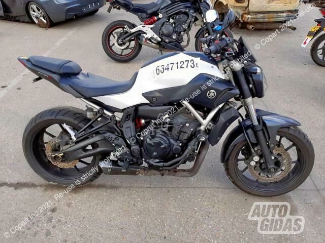 Classical / Streetbike Yamaha MT 2015 y parts
