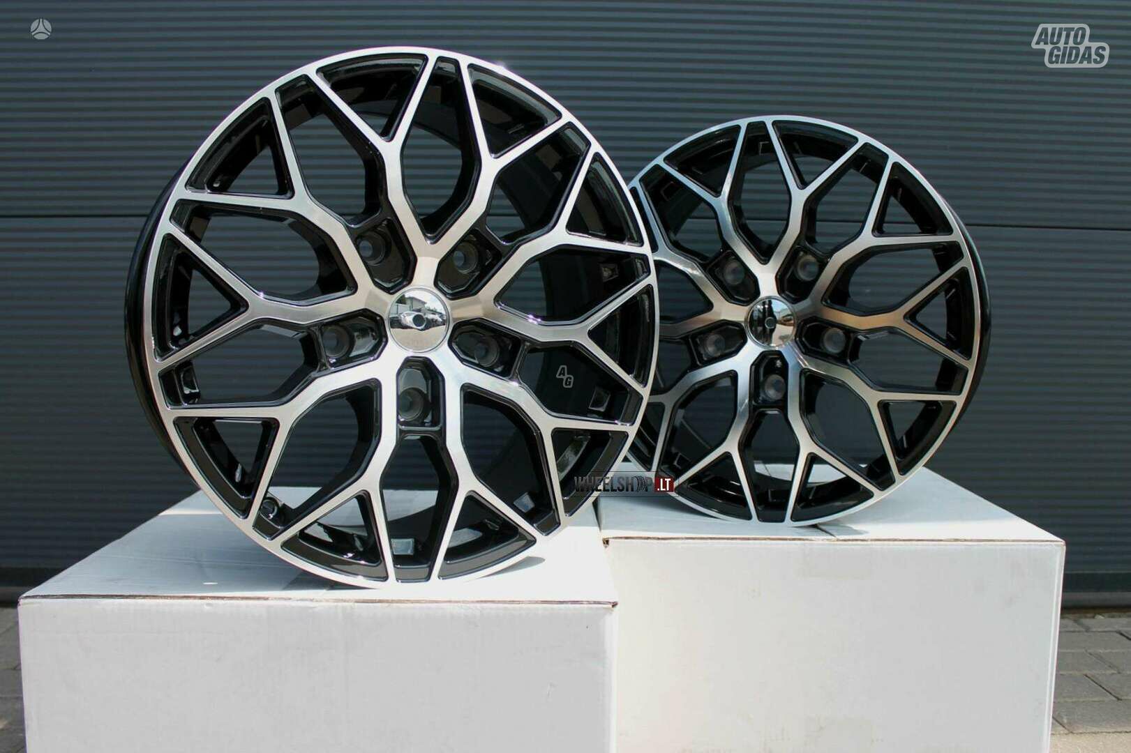 VX319 Black Polished rims