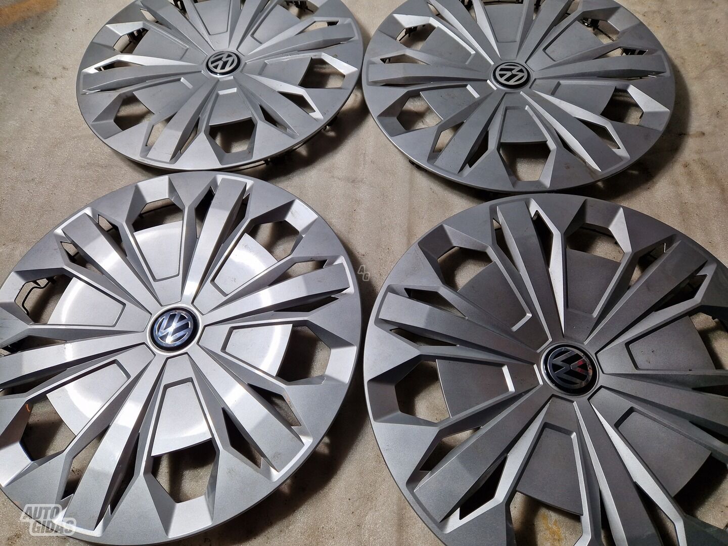 Volkswagen R17 wheel caps