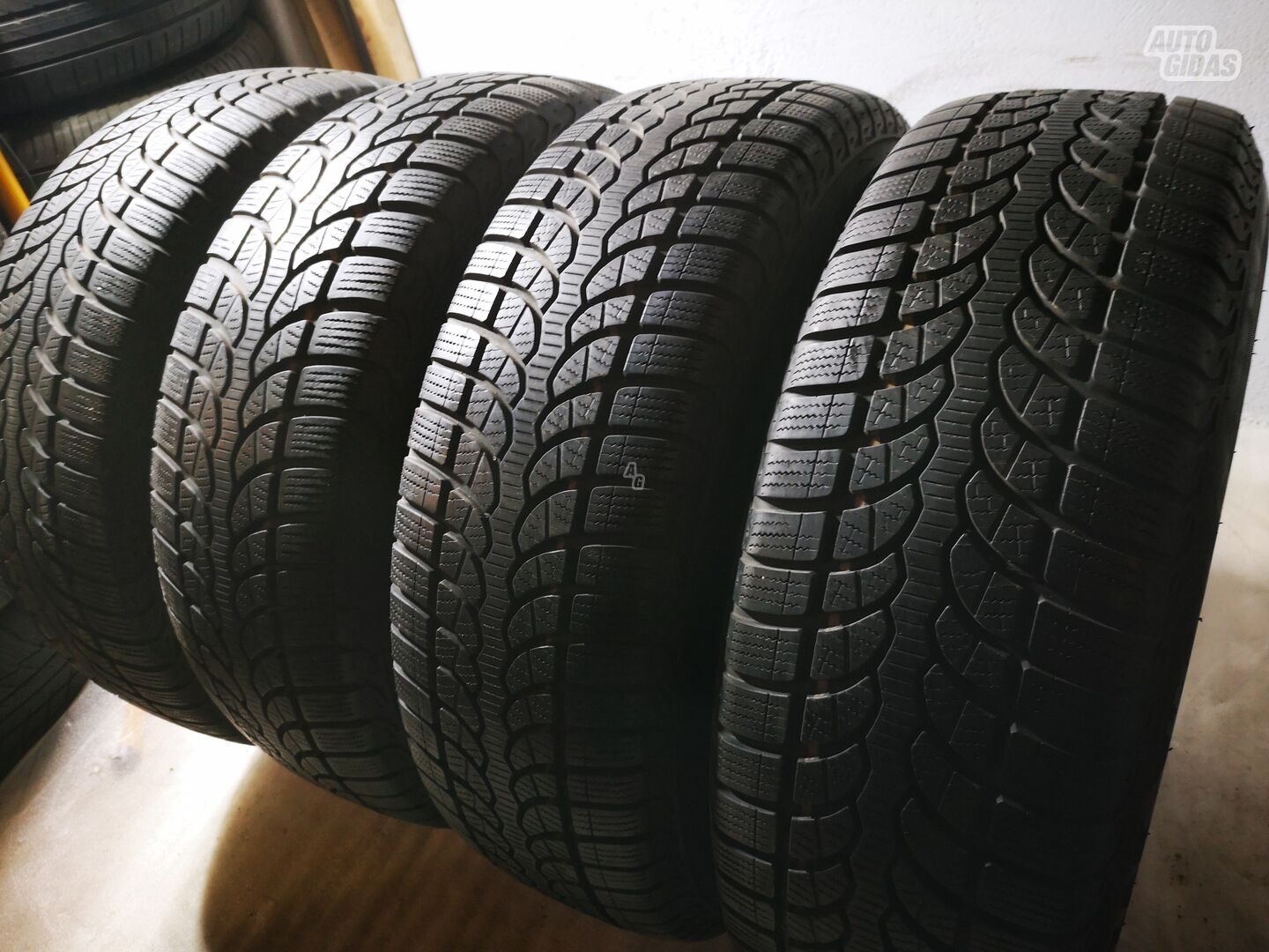 Bridgestone 6-7mm, 2018m R17 winter tyres passanger car