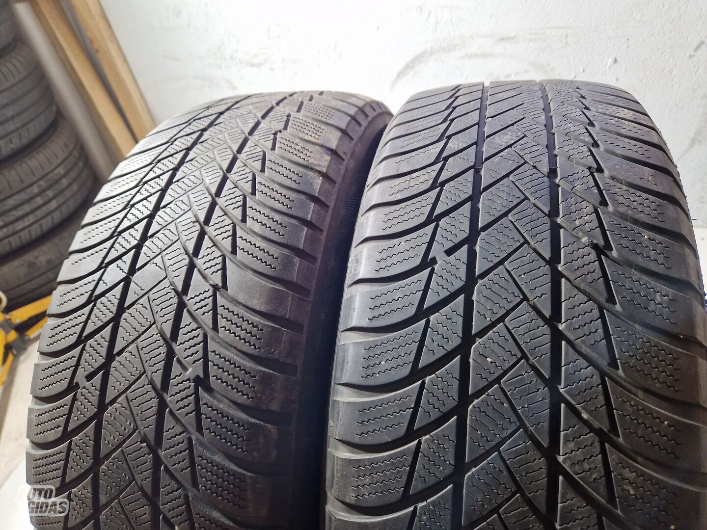 Bridgestone 4-5mm, 2019m R17 winter tyres passanger car